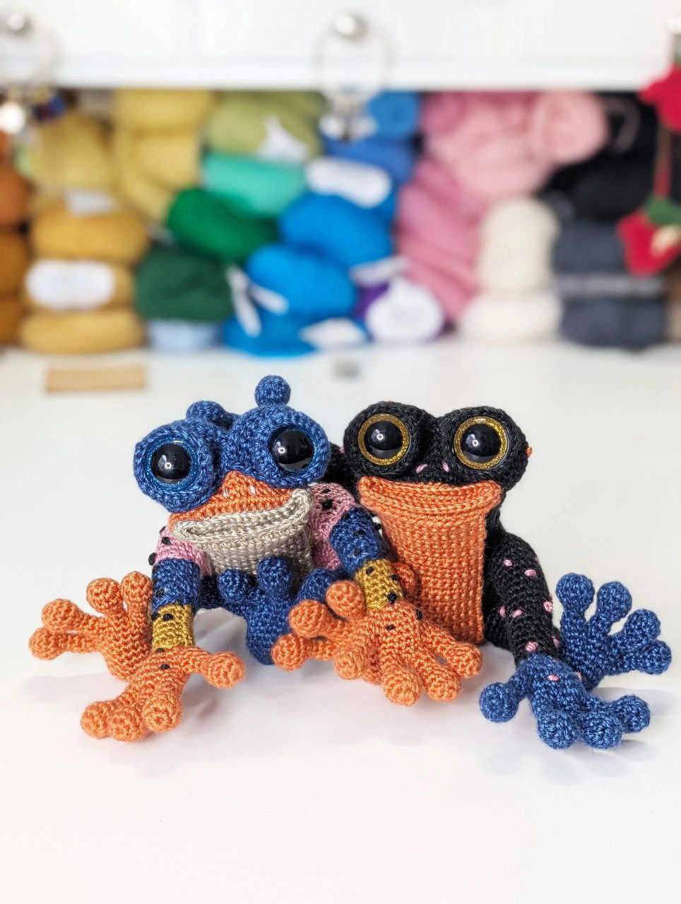 Amigurumi frog crochet pattern free